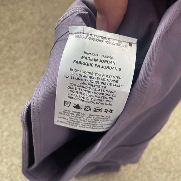 Nike Dri-Fit One High Waisted 8” Purple Biker Shorts With Pockets Sz XS NWT - Picture 6 of 8